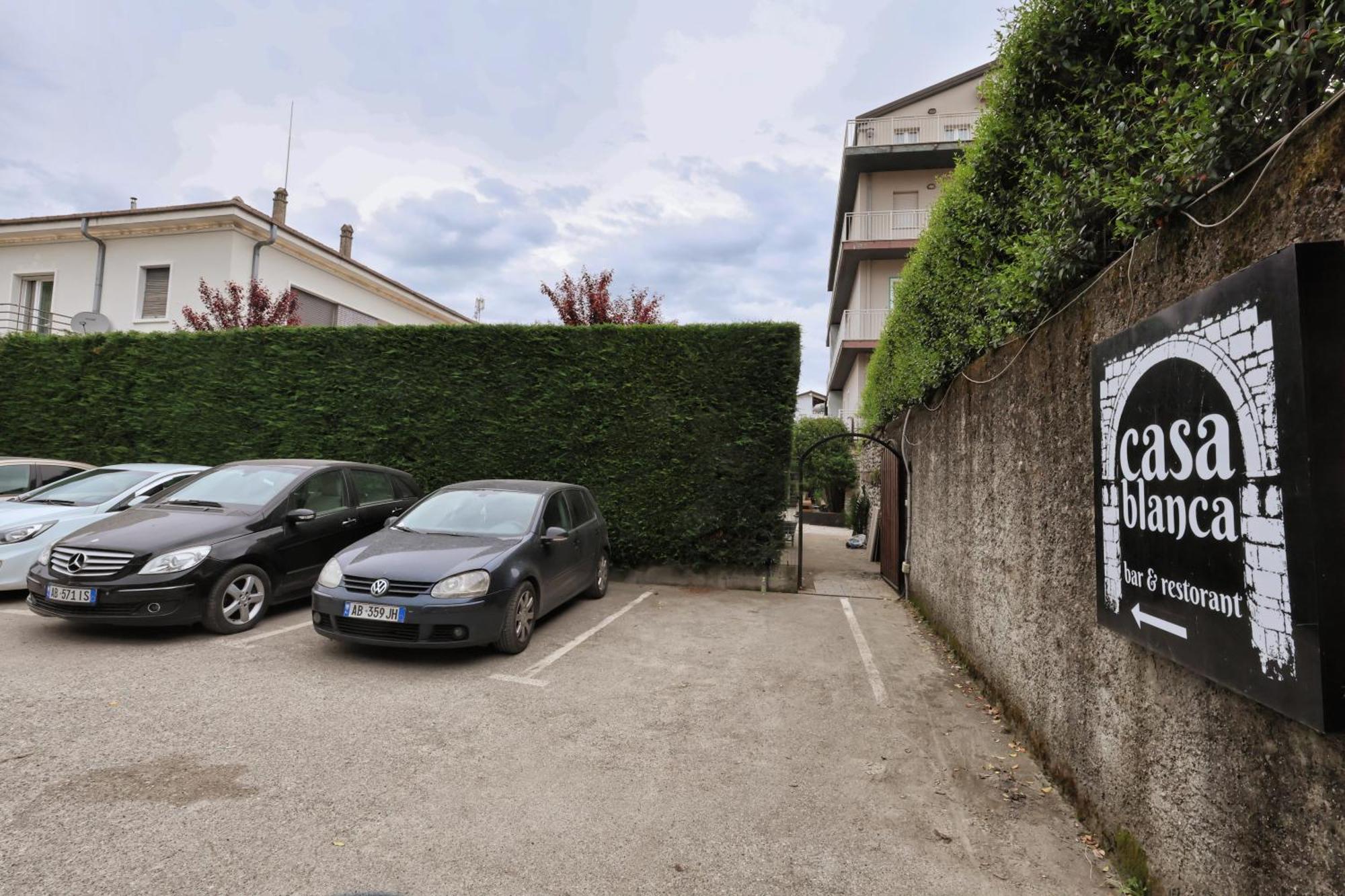 Vila Casablanca - Boutique Hotel & Restaurant ชโคเดอร์ ภายนอก รูปภาพ