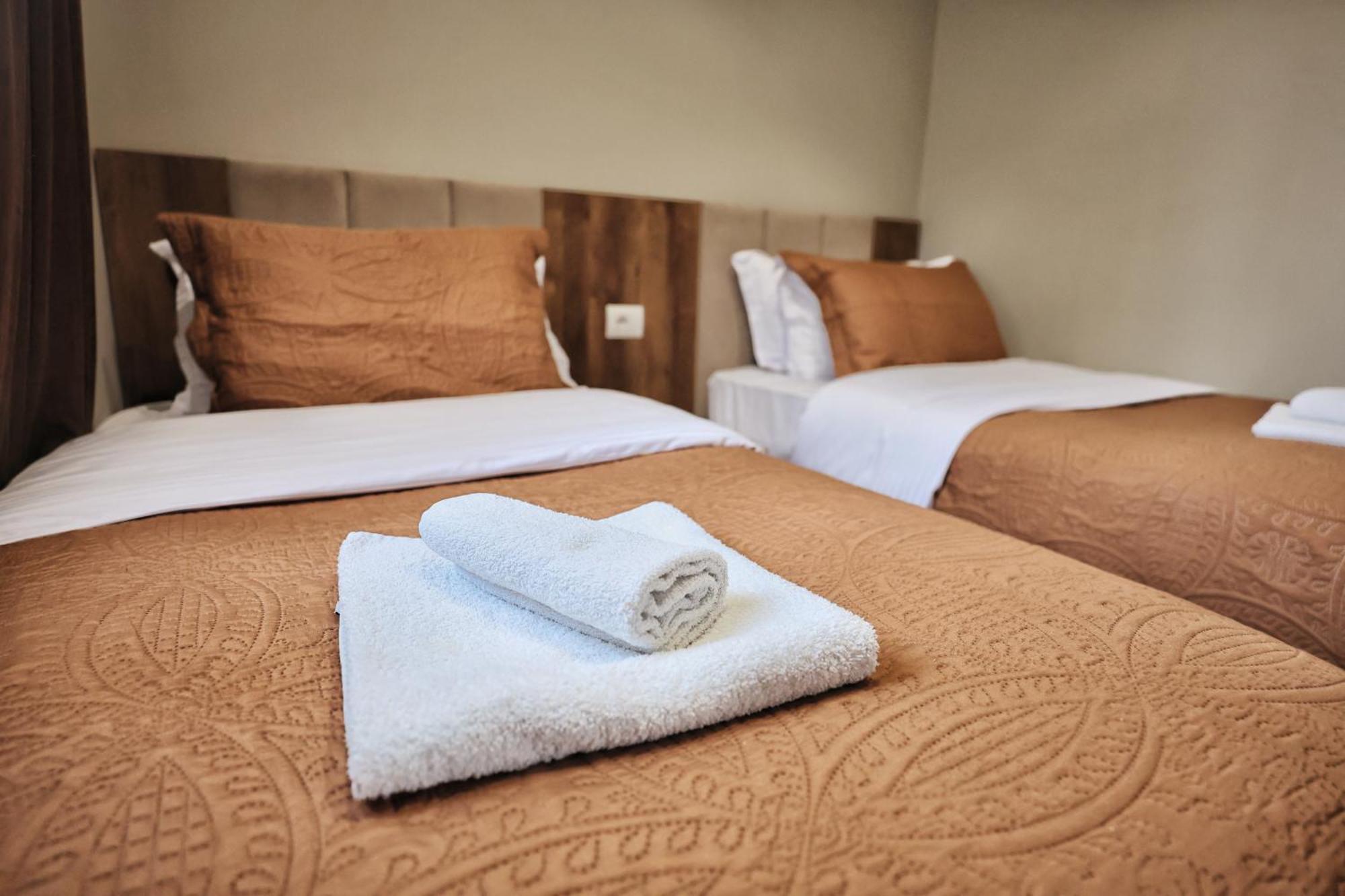 Vila Casablanca - Boutique Hotel & Restaurant ชโคเดอร์ ภายนอก รูปภาพ