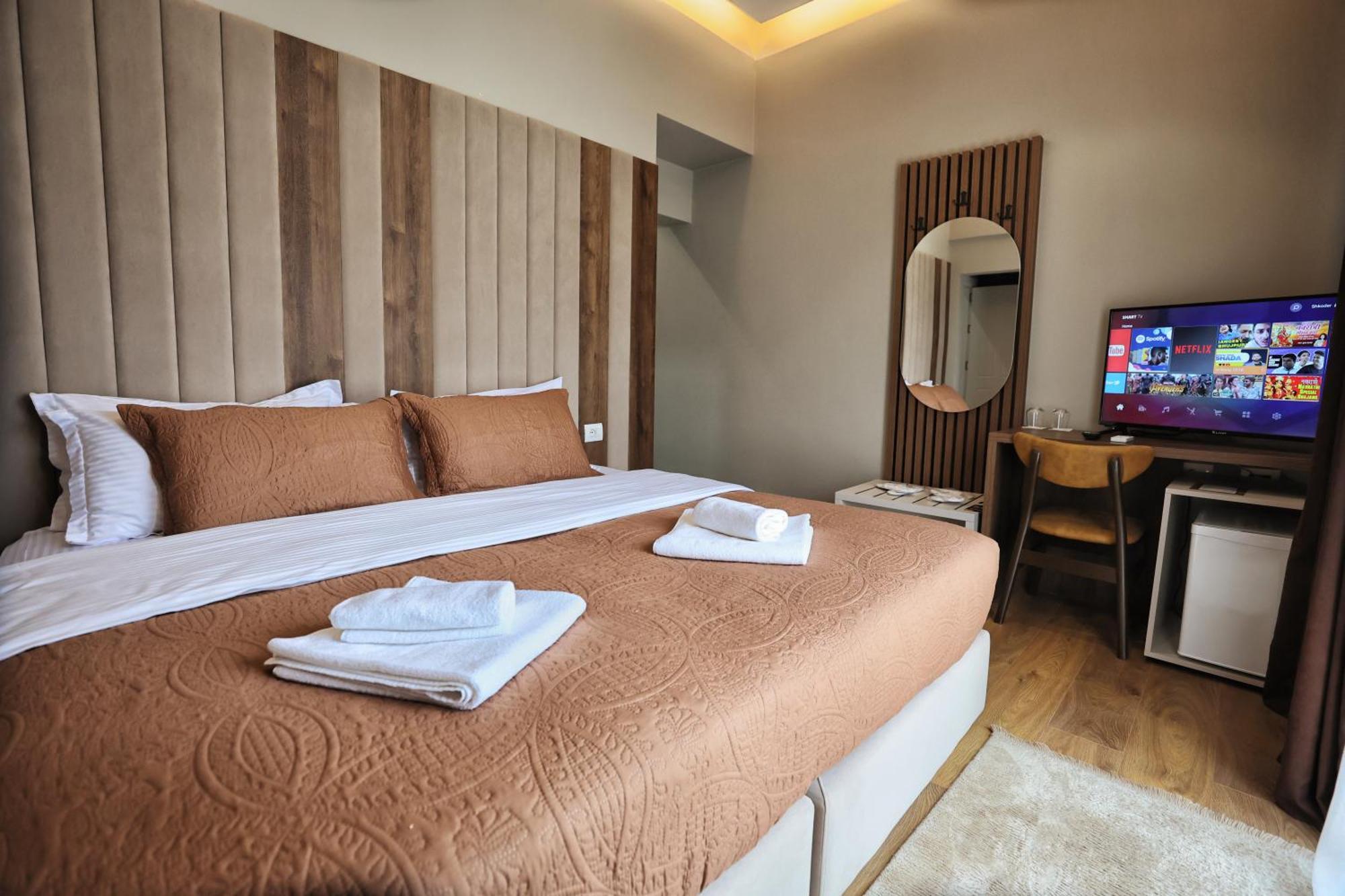 Vila Casablanca - Boutique Hotel & Restaurant ชโคเดอร์ ภายนอก รูปภาพ