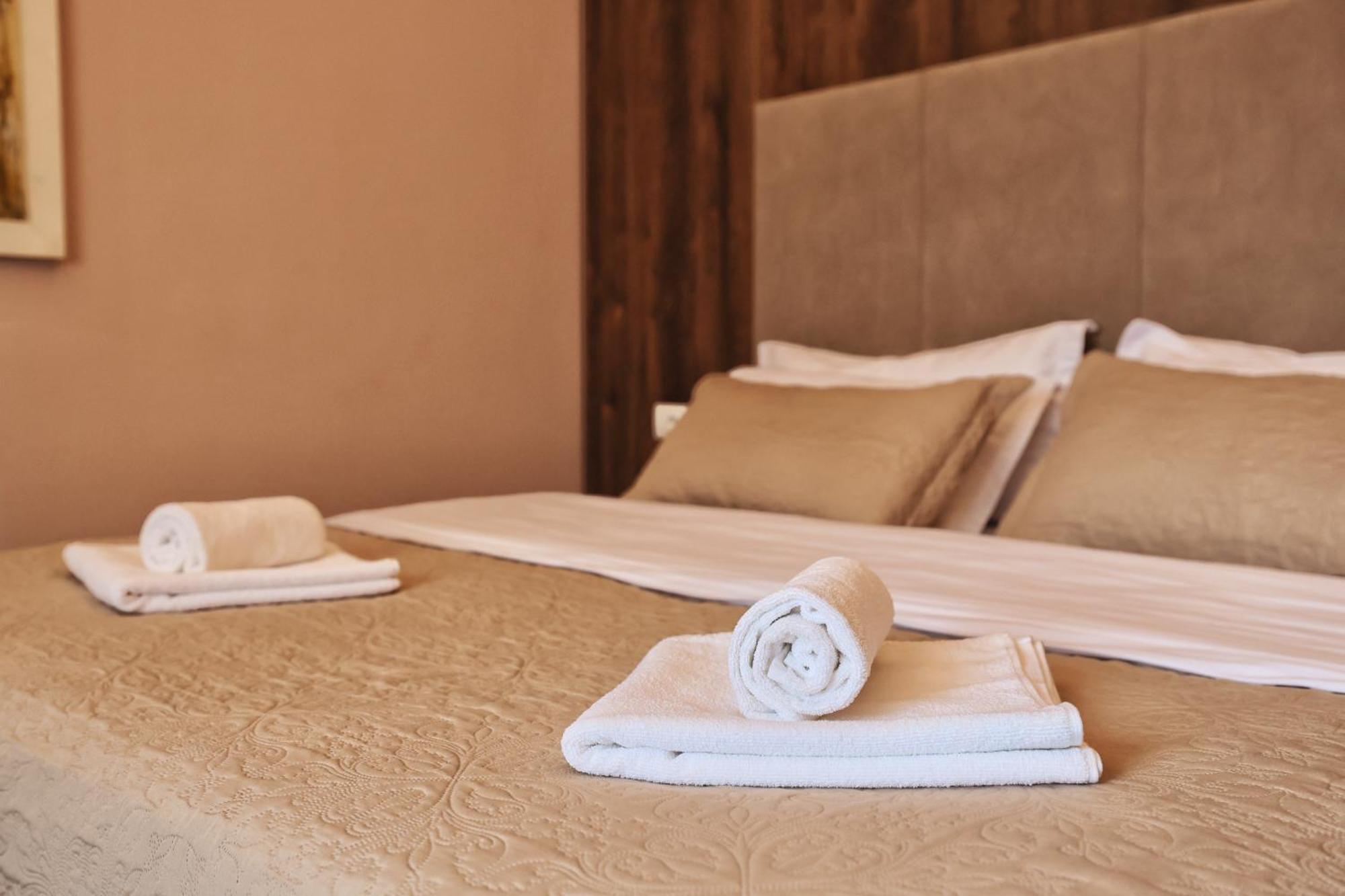 Vila Casablanca - Boutique Hotel & Restaurant ชโคเดอร์ ภายนอก รูปภาพ